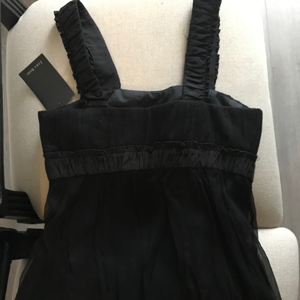 Black top - Picture 2 of 2